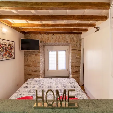 Largo Di Torre Argentina Cozy *