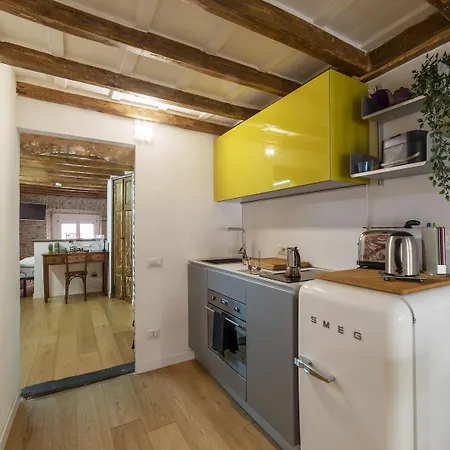 Guesthost - Largo Di Torre Argentina Cozy *