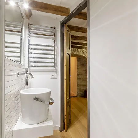 Guesthost - Largo Di Torre Argentina Cozy *