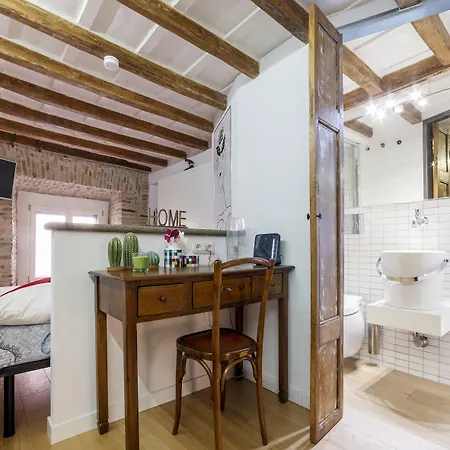 Appartement Guesthost - Largo Di Torre Argentina Cozy