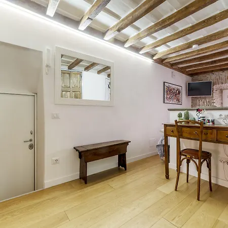 Guesthost - Largo Di Torre Argentina Cozy Rome